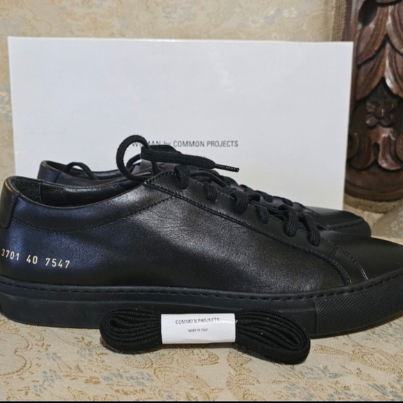 Common Project Leather Shoes - Picture 7 of 9